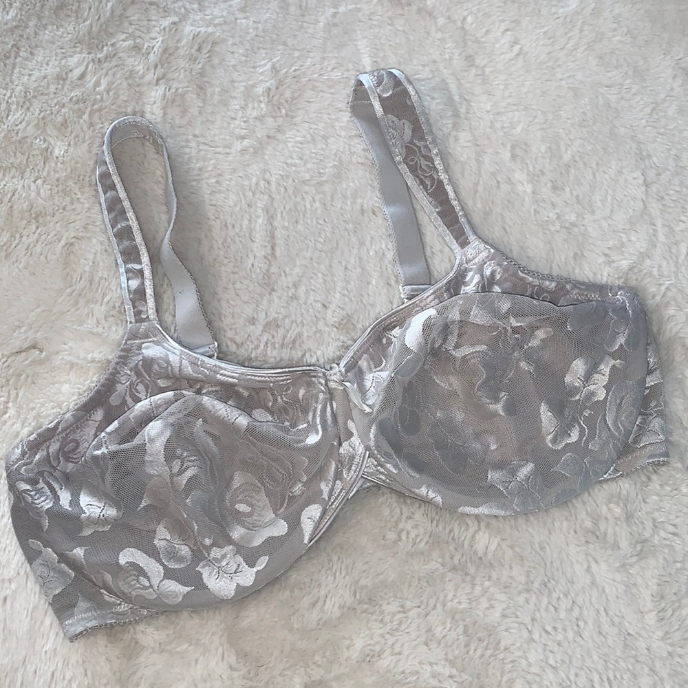 40D Wacoal 85567 unlined bra